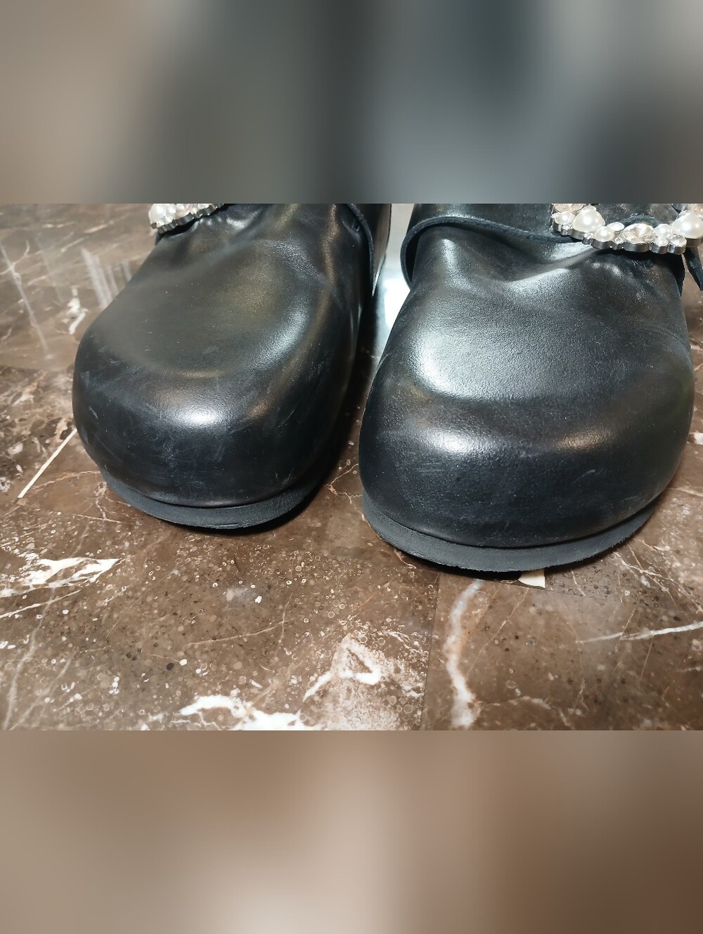 ALOHAS Black Leather Pearl-Embellished Slide Clogs - Picture 7 of 13
